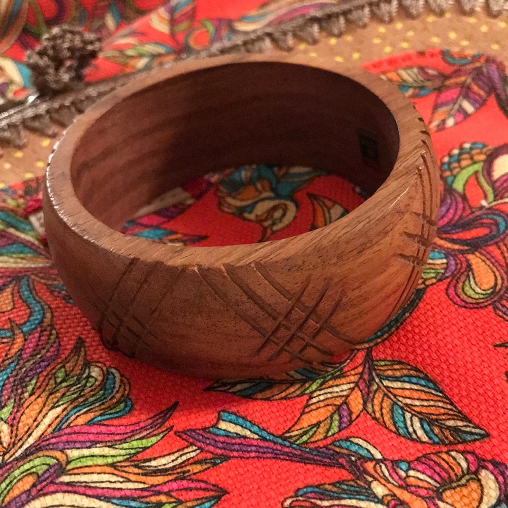 NEW~ Wood Hand Carved Bangle Bracelet